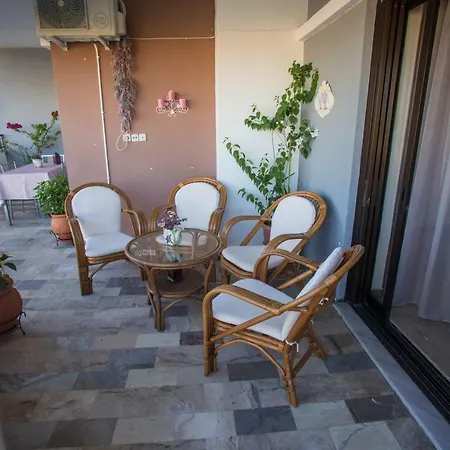 The Classic And Comfy Apartamento